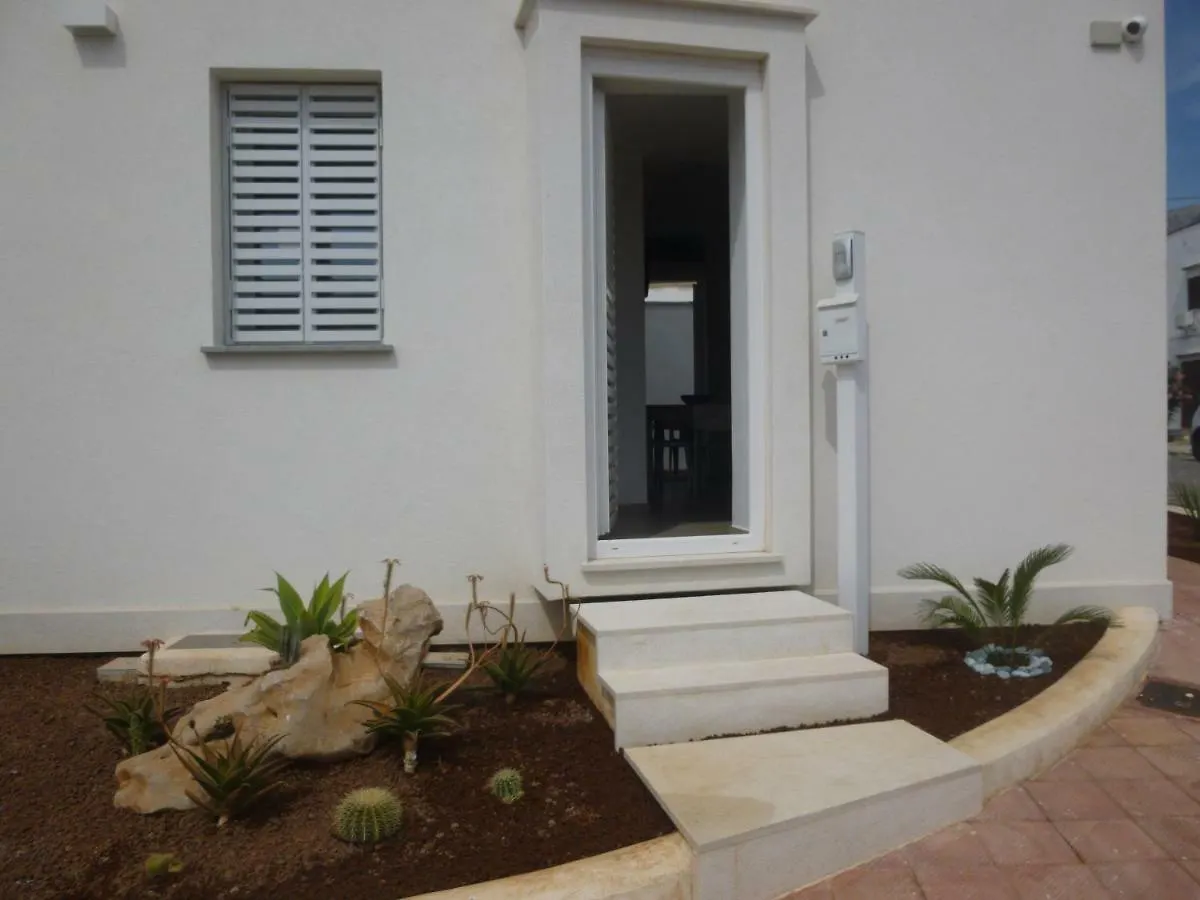 Charm Holiday Terrasini Ferienhaus